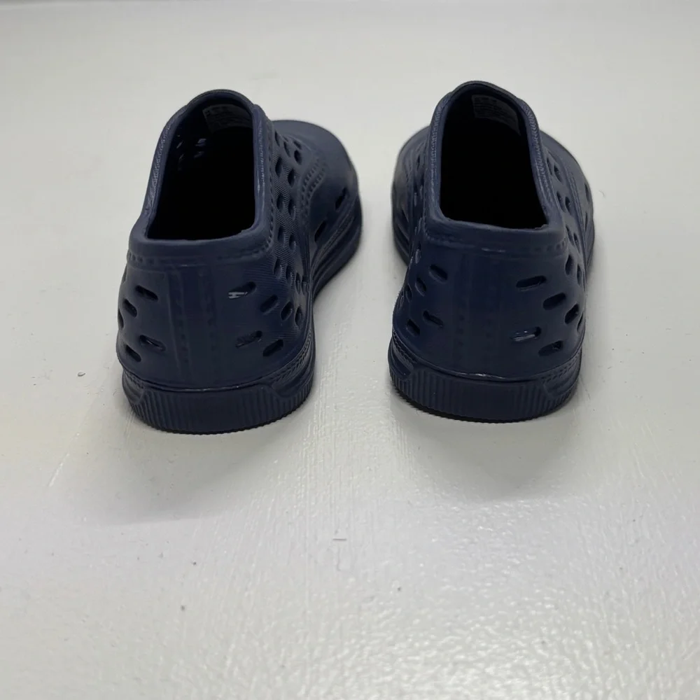 OshKosh B’gosh Raye Kids Clogs Water Shoes Blue Slip On Size 6 Lightweight